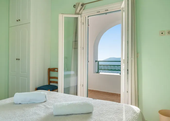 Aegean イオス島 チョーラ